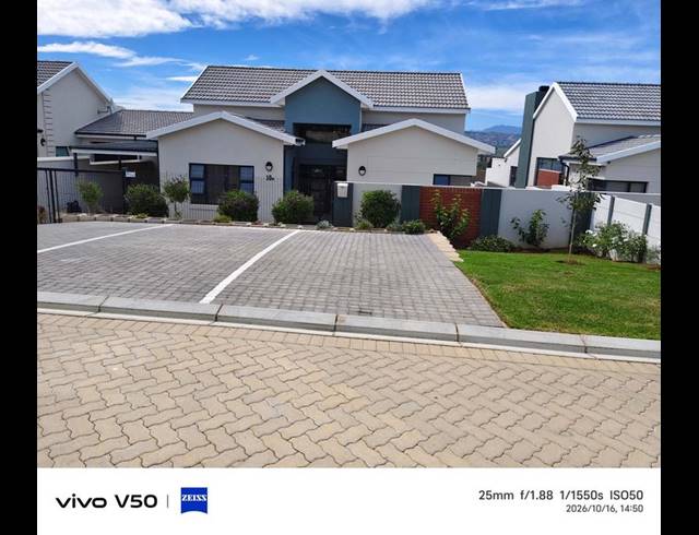 3 BEDROOM HOUSE FOR SALE IN HARTENBOS HEUWELS